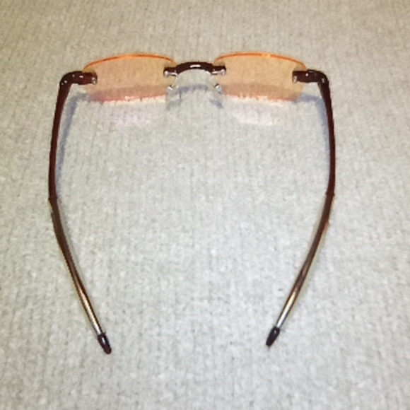 Unisex sunglasses with case - Picture 4 of 4